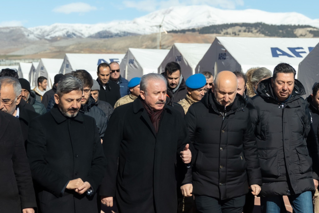 TBMM Başkanı Şentop Adıyaman'da incelemelerde bulundu